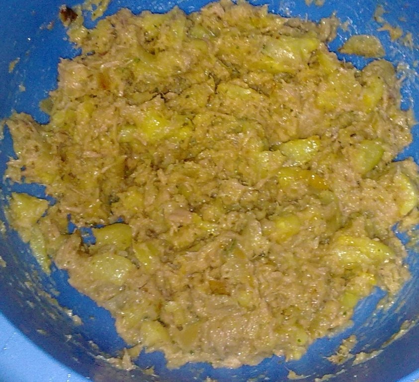 Dovlecei umpluti cu ton la cuptor