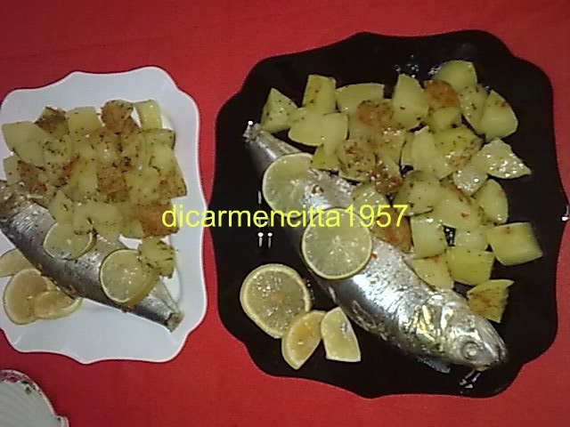 Scrumbie  cu cartofi taranesti in vas roman