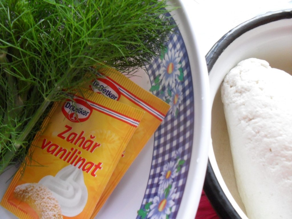 Clatite colorate cu urda