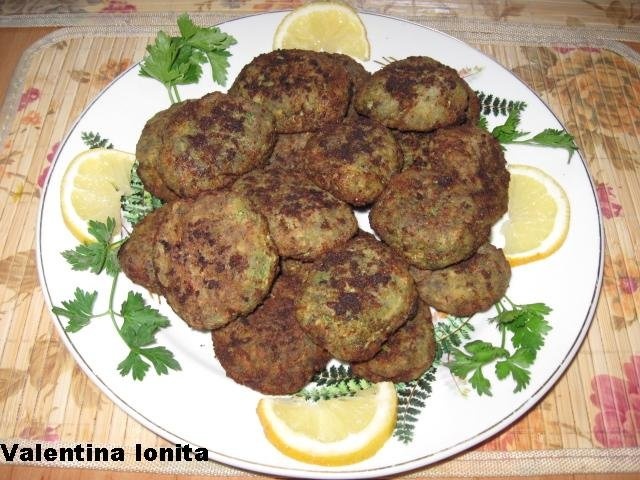 Chiftelute din guvizi de apa dulce