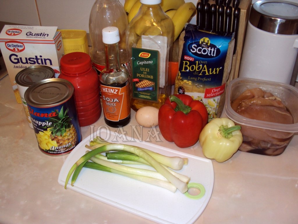 Pui cu ananas in sos dulce acrisor