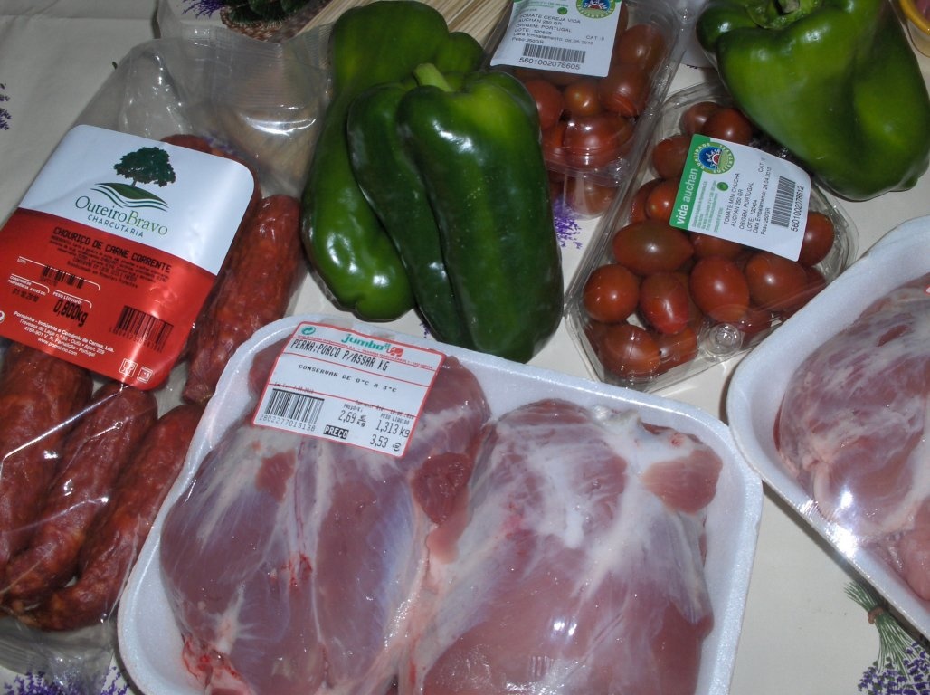 Frigarui mixte cu sos picant