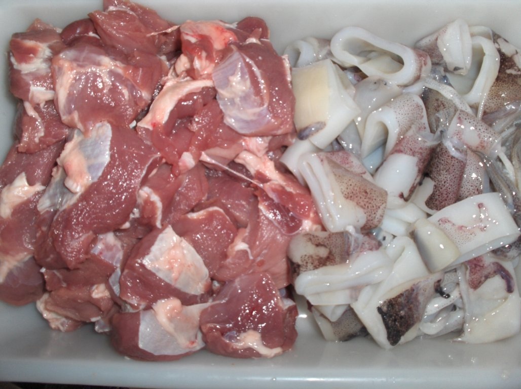 Frigarui mixte cu sos picant