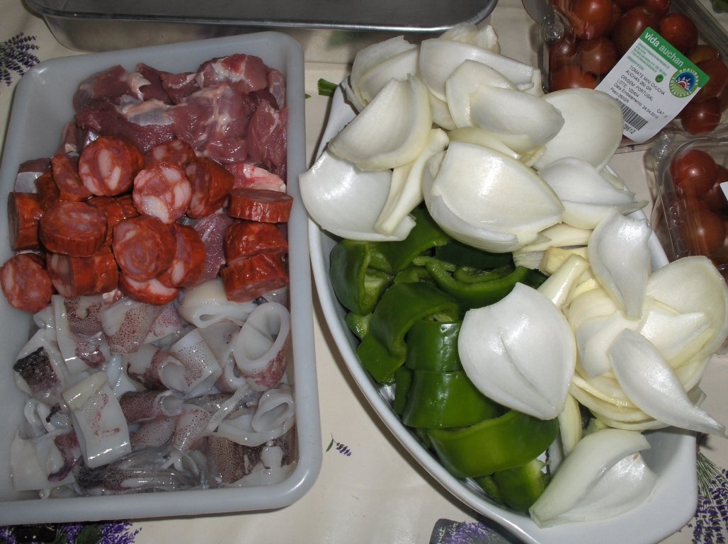 Frigarui mixte cu sos picant