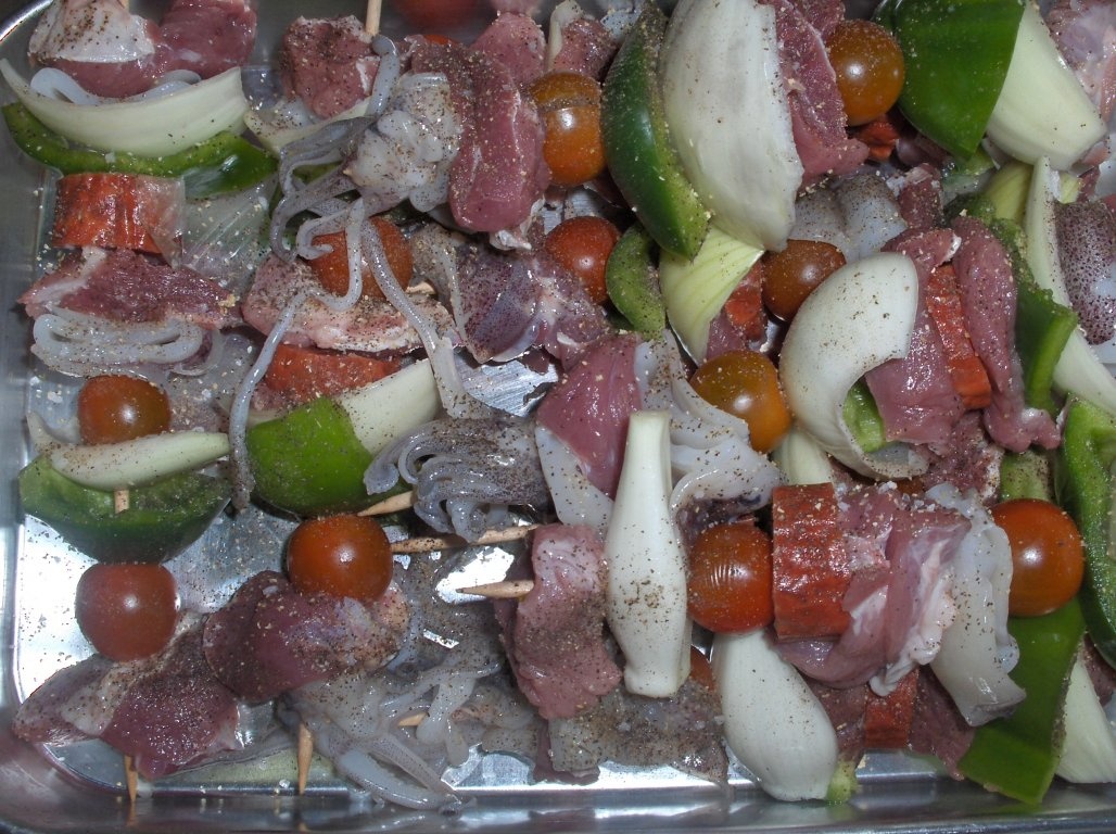 Frigarui mixte cu sos picant