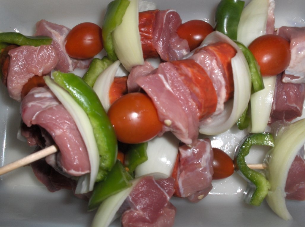 Frigarui mixte cu sos picant