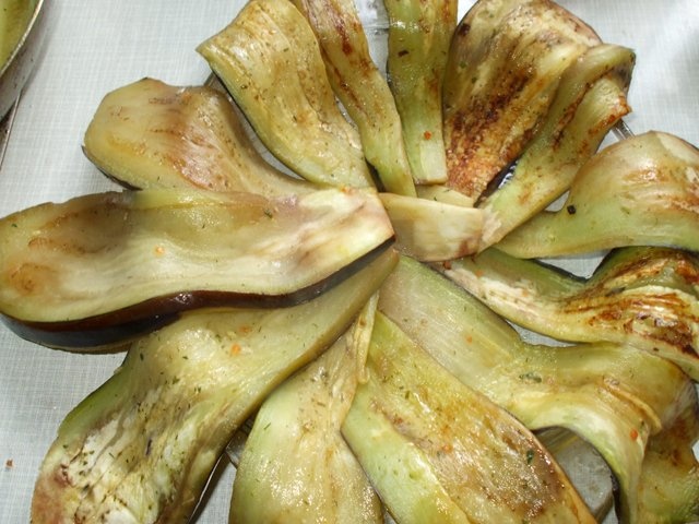 Coronita din vinete cu legume si soia la cuptor