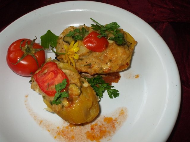 Cartofi umpluti cu branza la cuptor