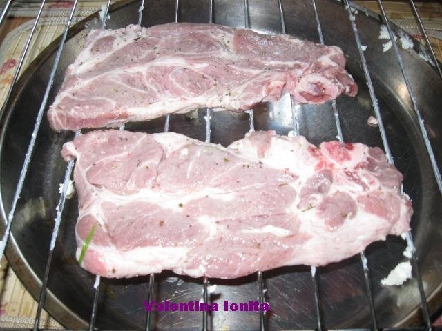 Ceafa de porc marinata la grill (gratar)