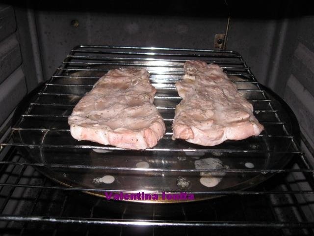 Ceafa de porc marinata la grill (gratar)