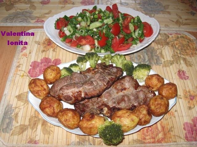 Ceafa de porc marinata la grill (gratar)