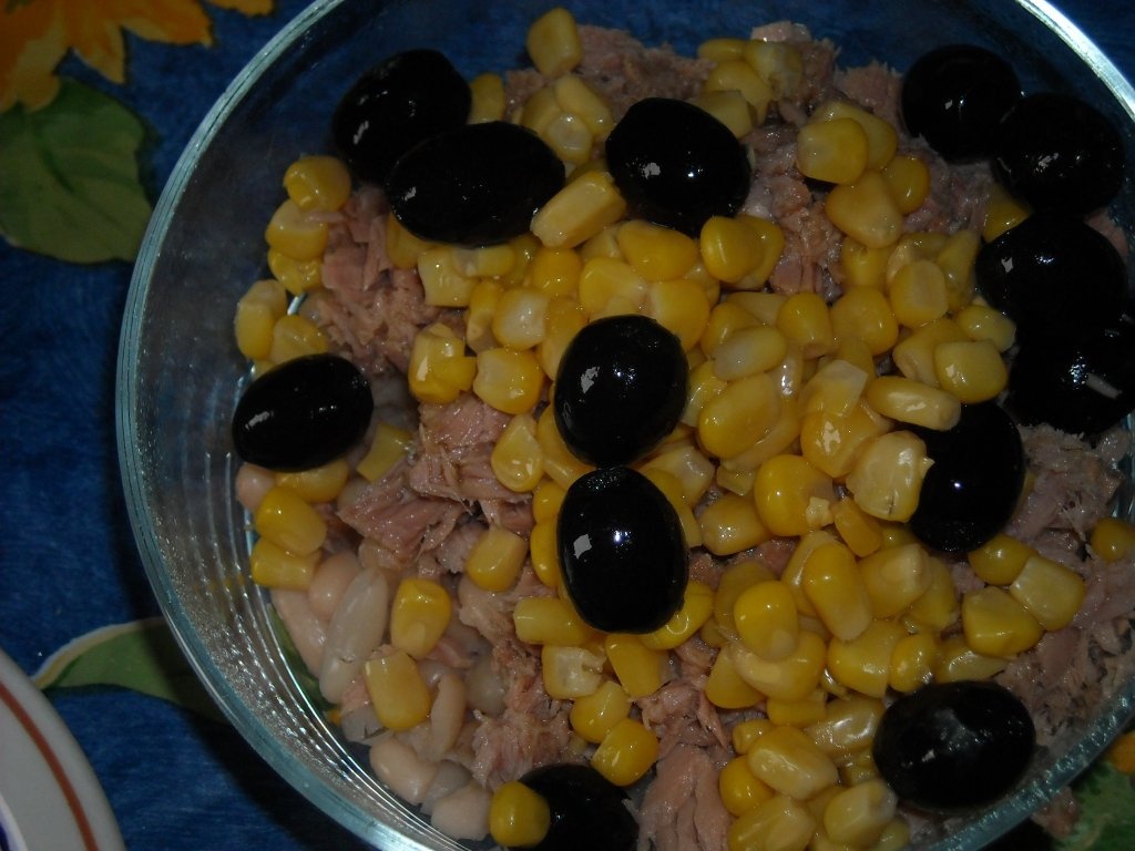 Salata de ton cu fasole