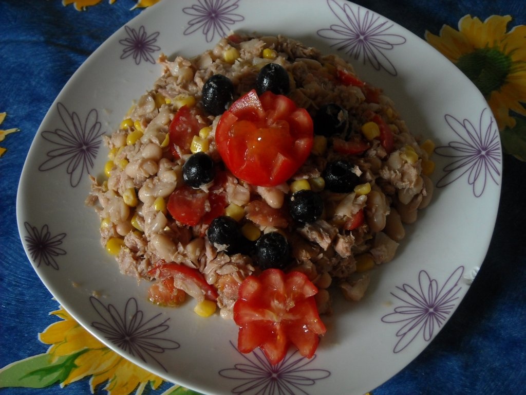 Salata de ton cu fasole
