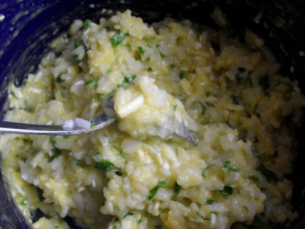 Orez cu sunca si telemea la tigaie