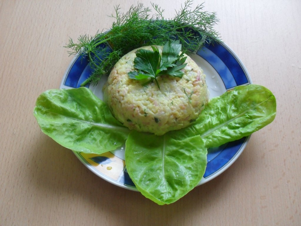 Orez cu sunca si telemea la tigaie