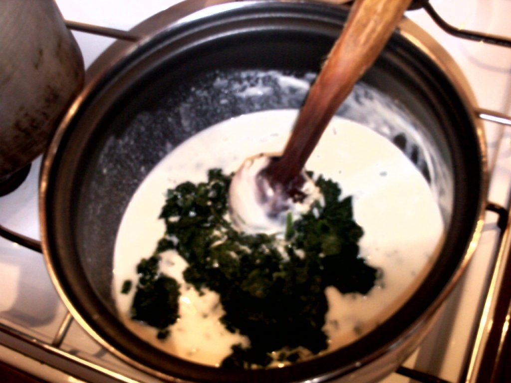 Ficat cu spanac si bureti de pom pane