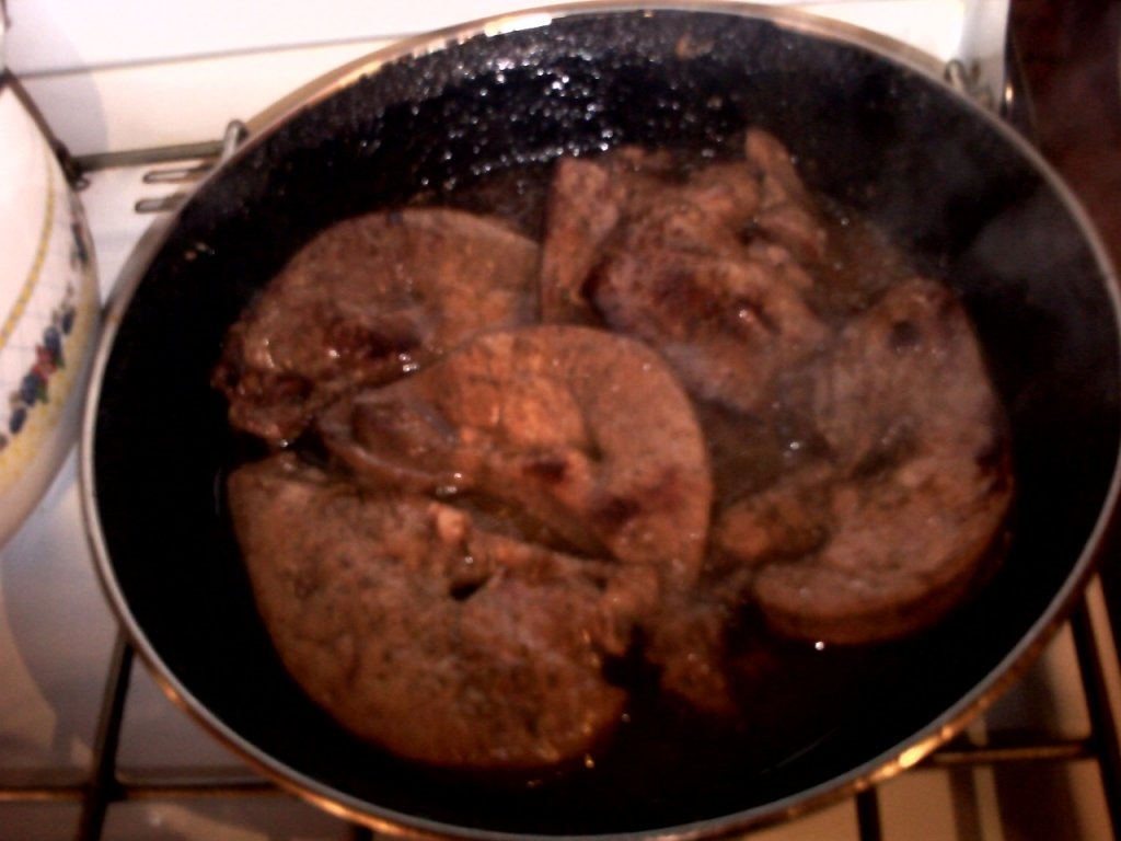 Ficat cu spanac si bureti de pom pane