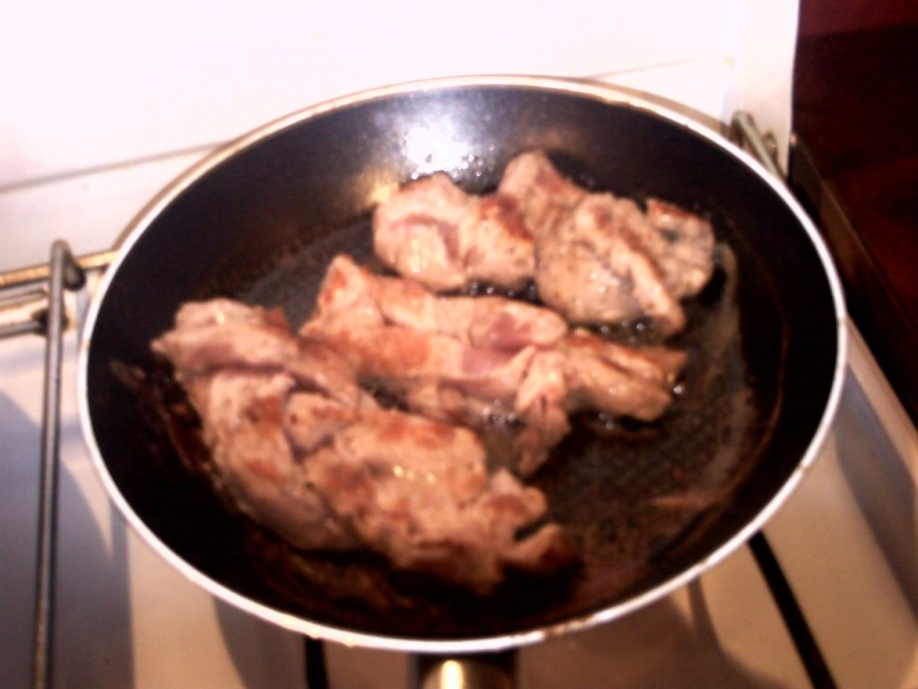 Muschi de vitel cu vinete marinate