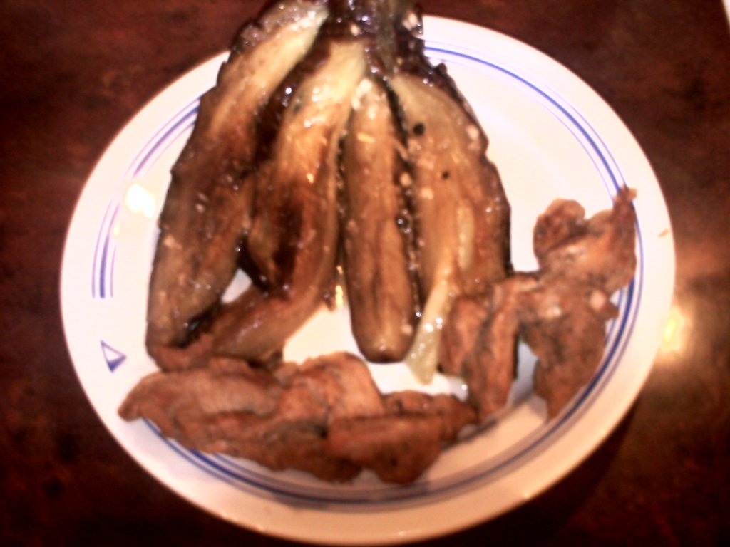 Muschi de vitel cu vinete marinate