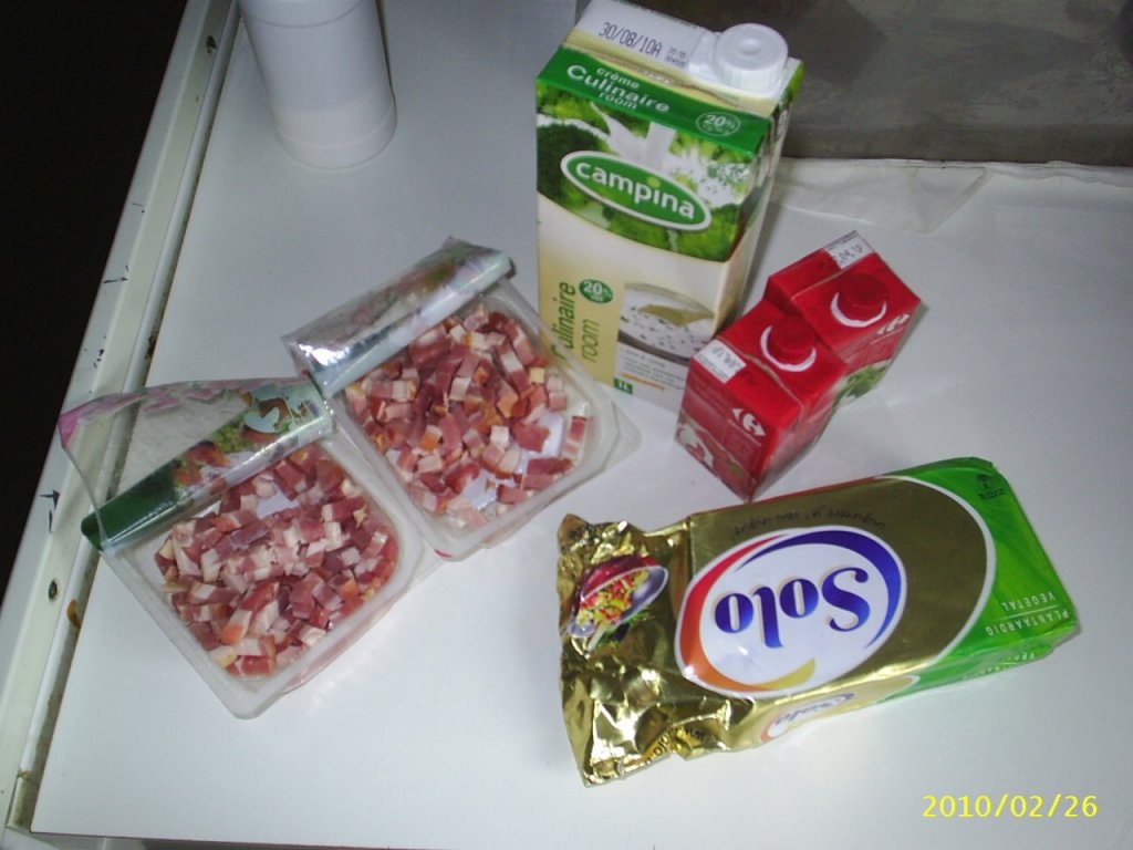 Macaroane cu bacon si smintina