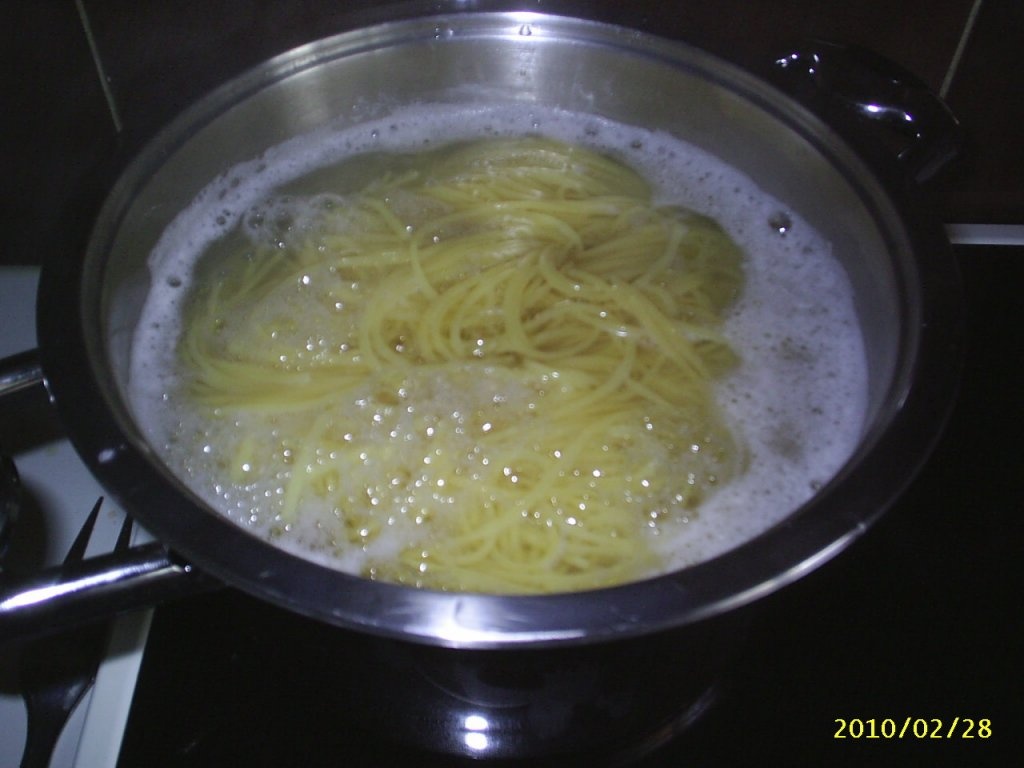 Spaghete a la Aurora