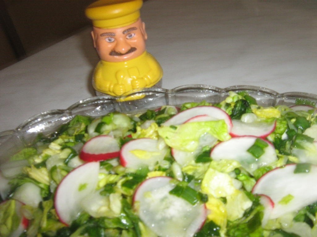 Salata verde cu ridichi