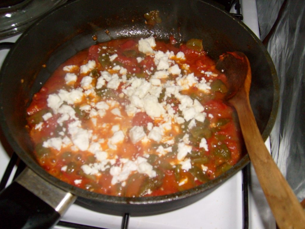 Rosii si ardei cu branza si ou