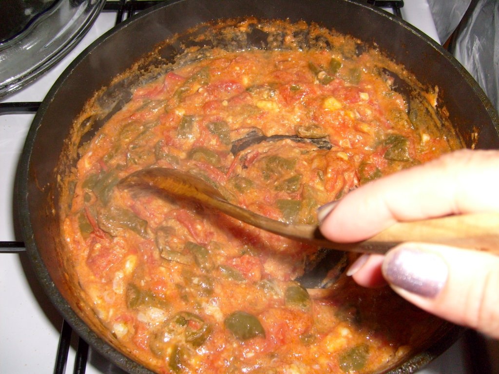 Rosii si ardei cu branza si ou