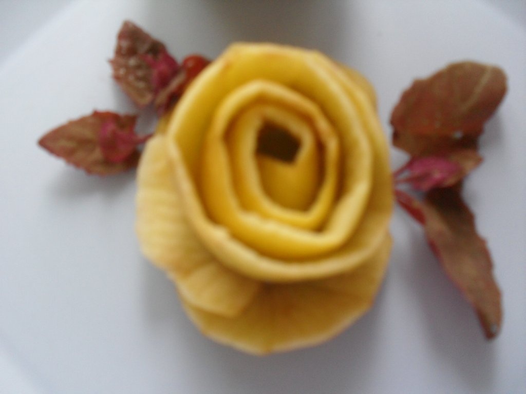 Trandafirul galben