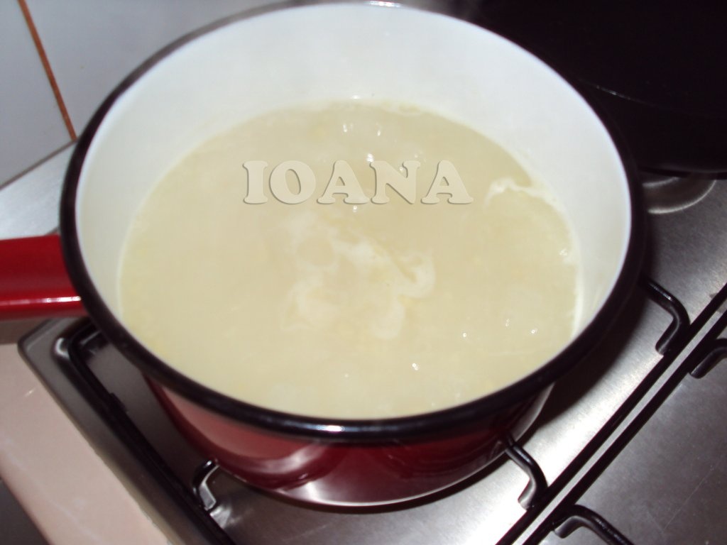 Supa crema de dovlecei cu susan