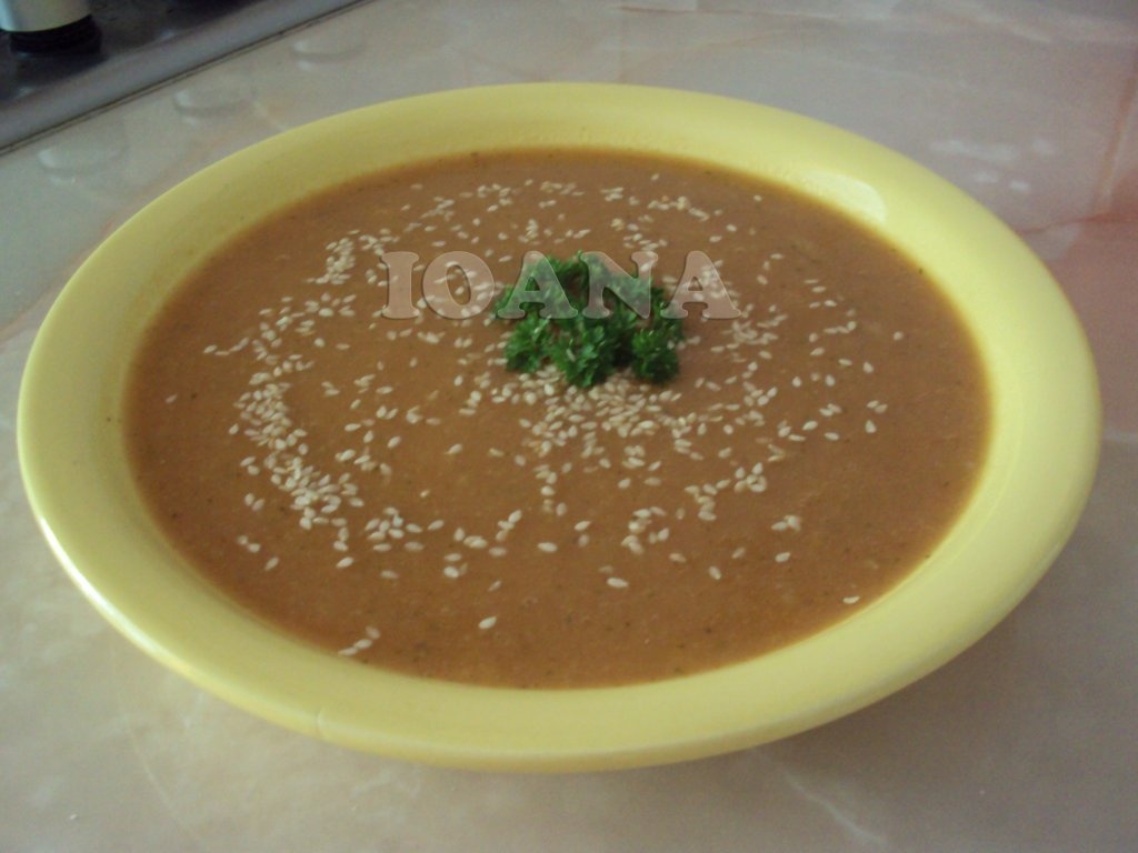 Supa crema de dovlecei cu susan