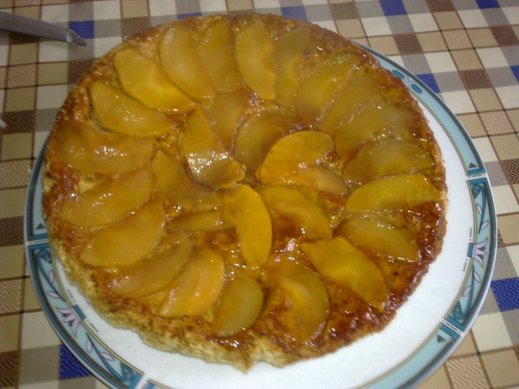 Tarta cu mere caramelizate