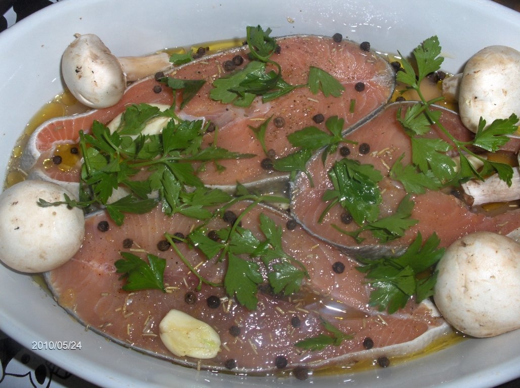 Somon cu suc de portocale la cuptor(Salmão c/laranja no forno)