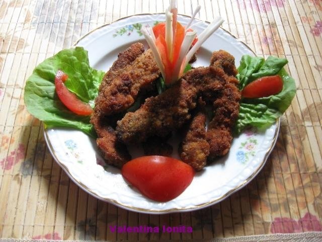 Snitele “Betisoare” din piept de gaina cu mac