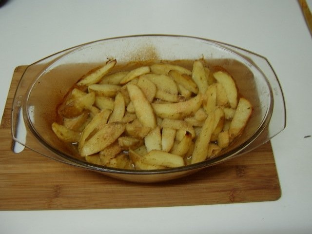 Cartofi noi la cuptor cu branza