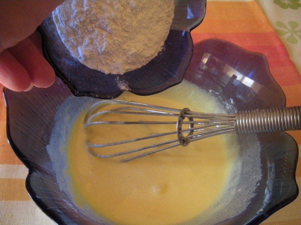 Tort cu crema de ciocolata