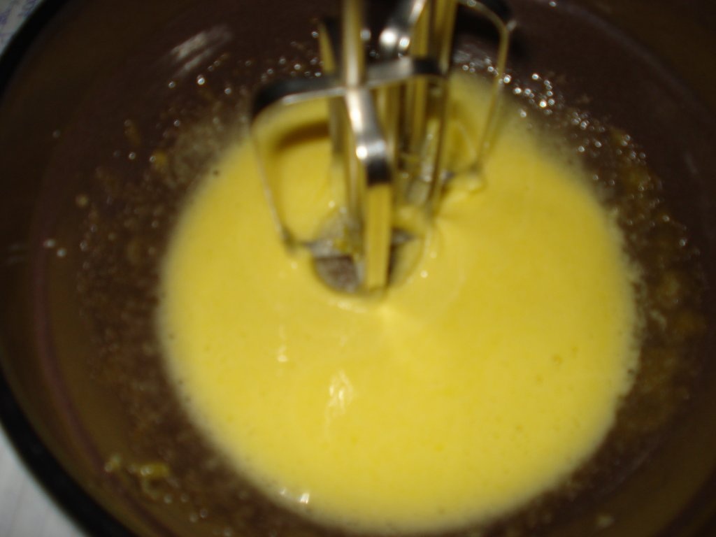 Crema de vanilie cu fructe la pahar