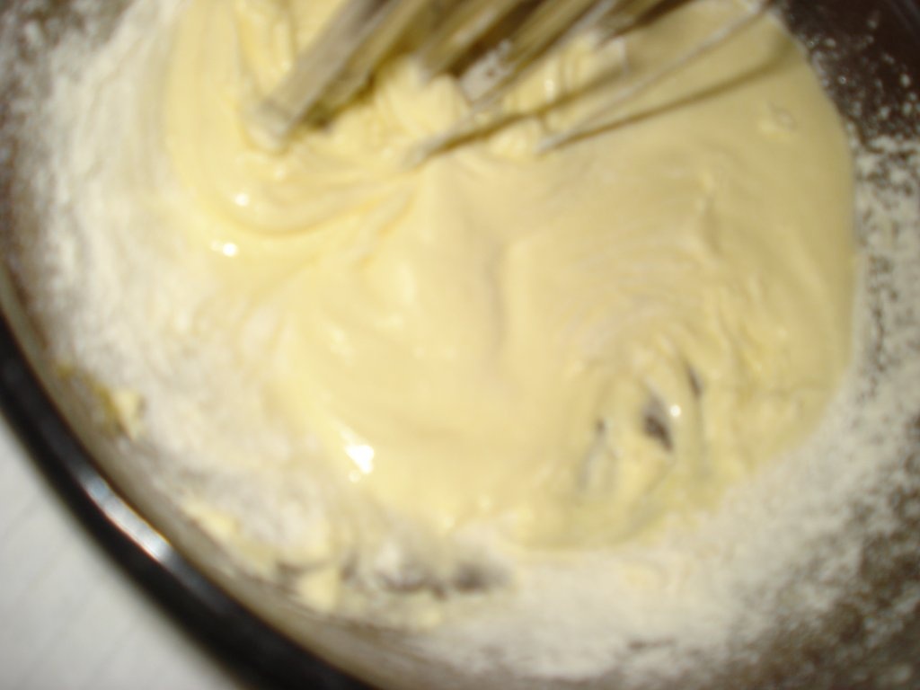 Crema de vanilie cu fructe la pahar