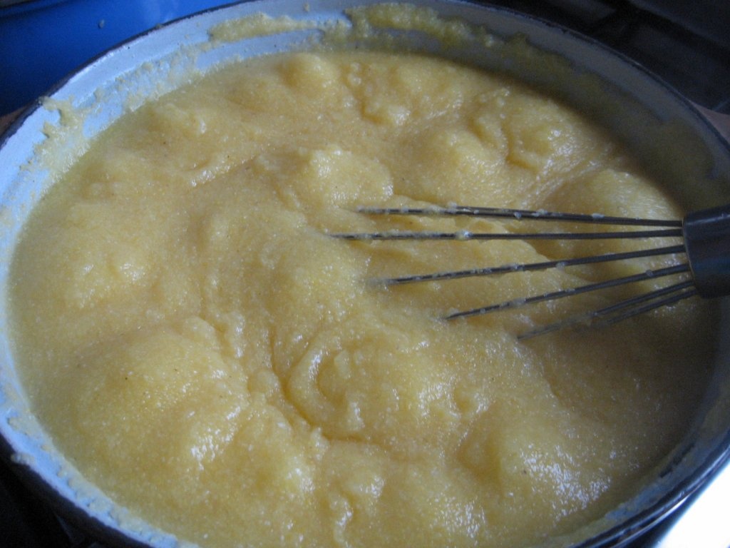 Mamaliga cu brinza Focsani