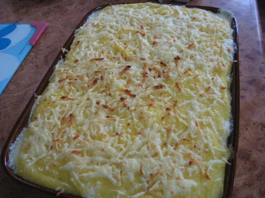 Mamaliga cu brinza Focsani