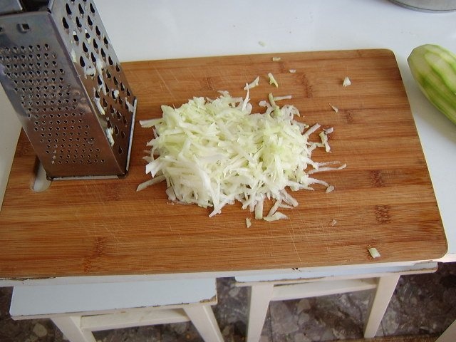 Bors de zarzavat cu carne de porc