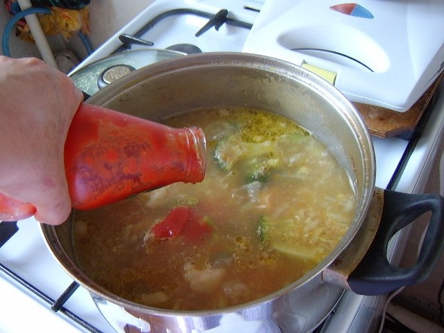 Bors de zarzavat cu carne de porc