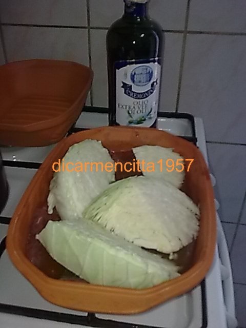 Vitel cu varza in vasul roman