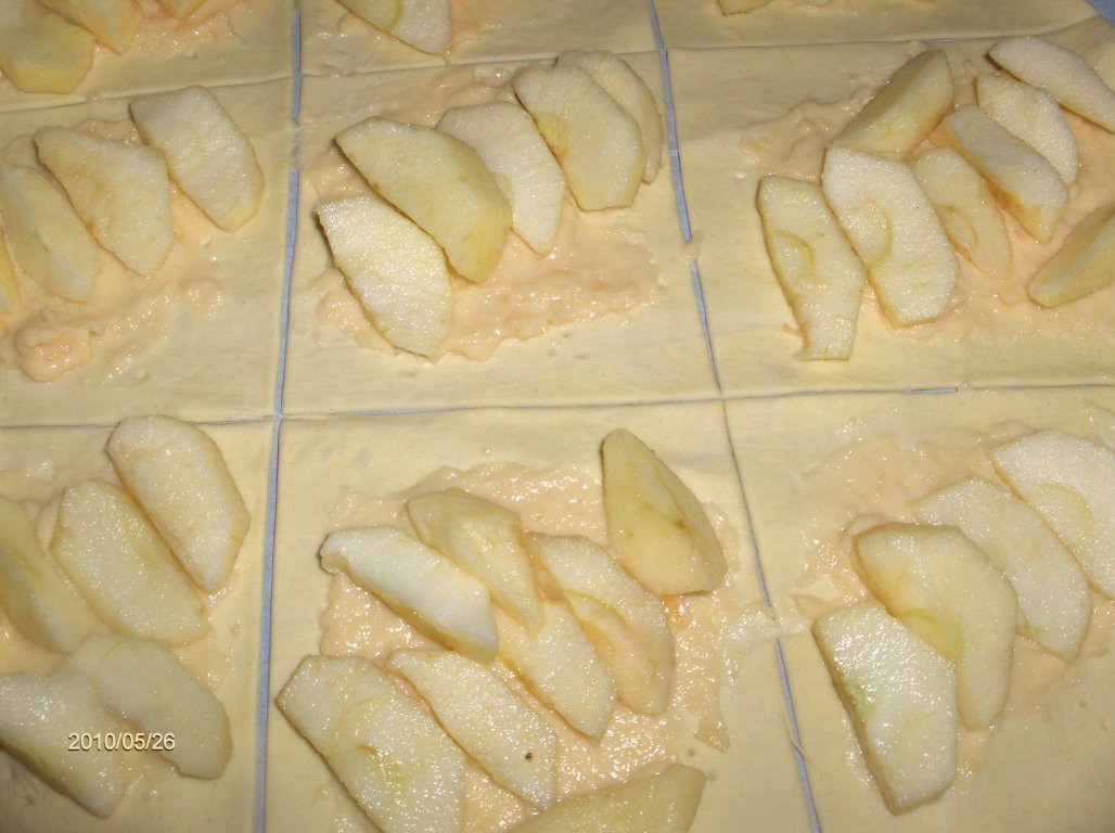 Mini tarte de mere(Tarte folhada de maçã)