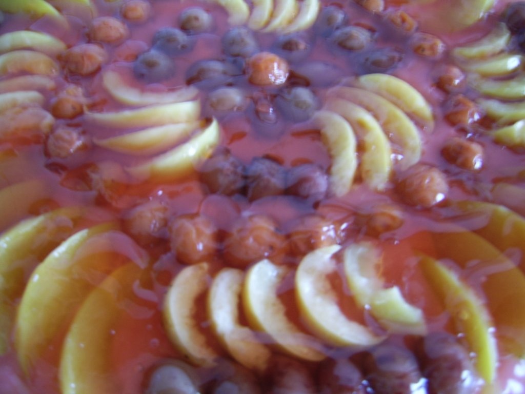 Tarta cu fructe din compot