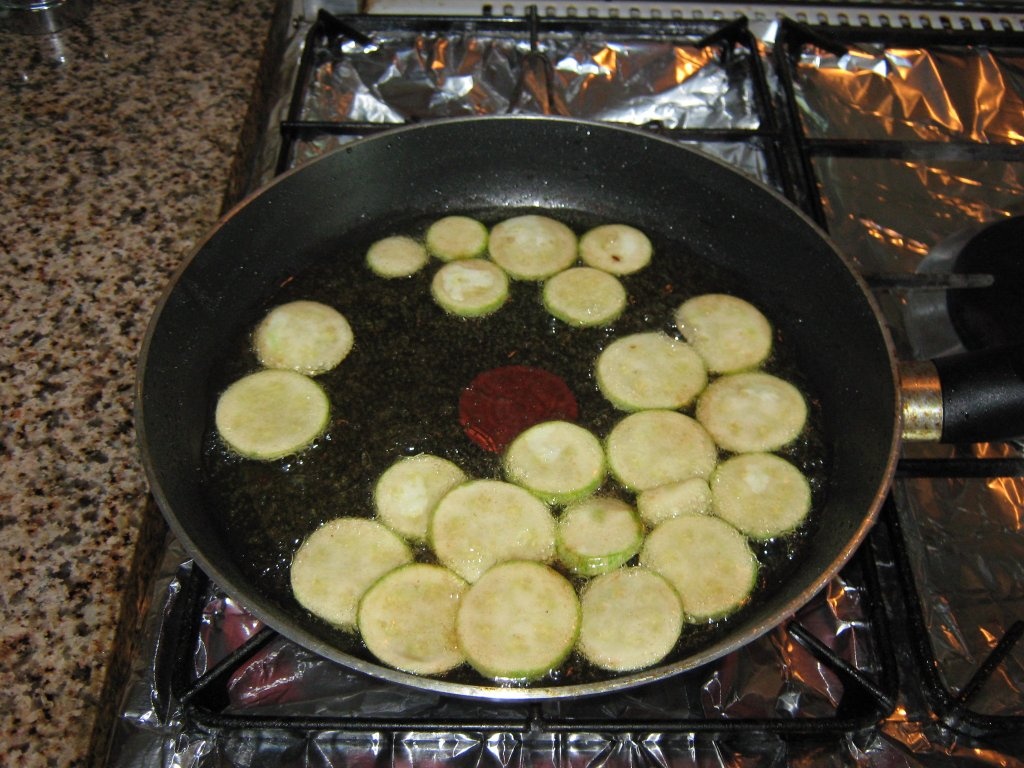 Dovlecei caliti cu mujdei de usturoi-specific tarilor arabe