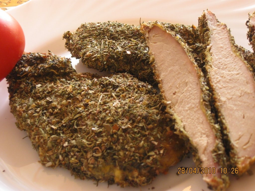 Piept de pui "tavalit" prin ierburi aromate