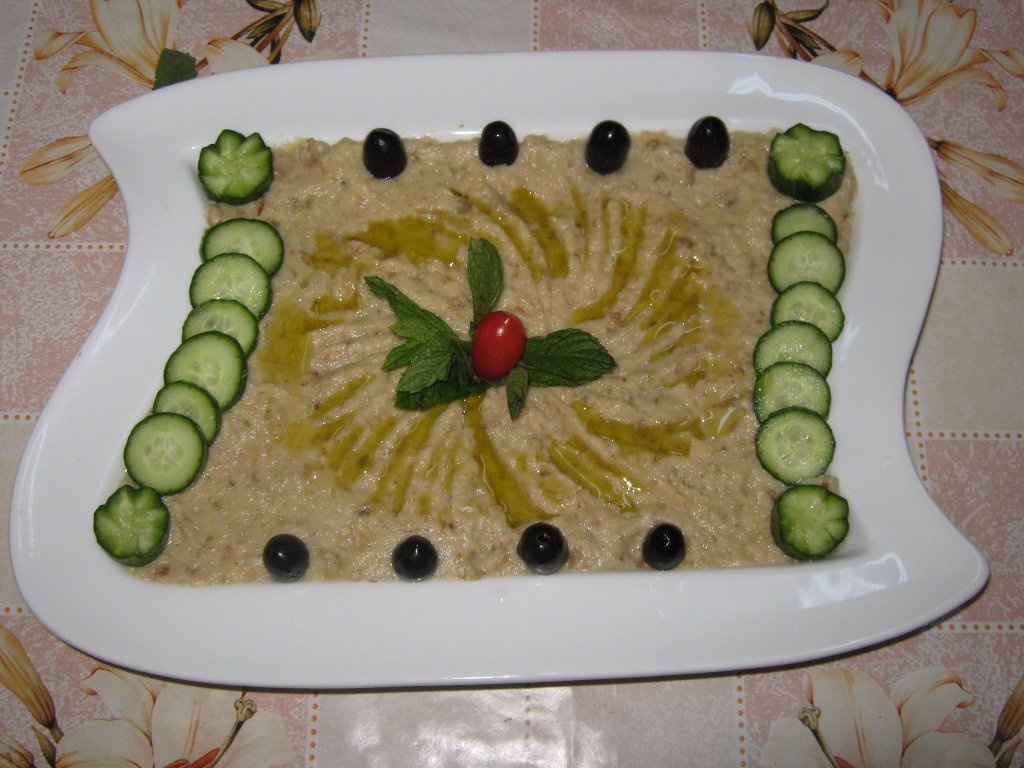 Salata de vinete cu pasta de susan- Mutabal betinjean –specific tarilor arabe