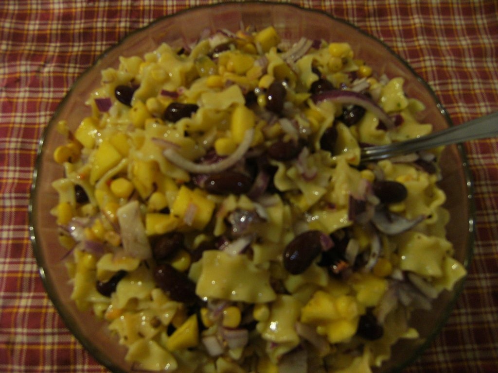 Salata "exotica" de paste