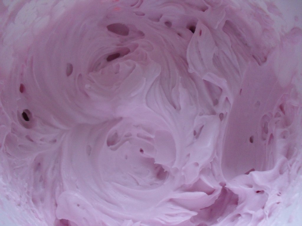 Prajitura cu rabarbura, budinca, tort-gelee si frisca